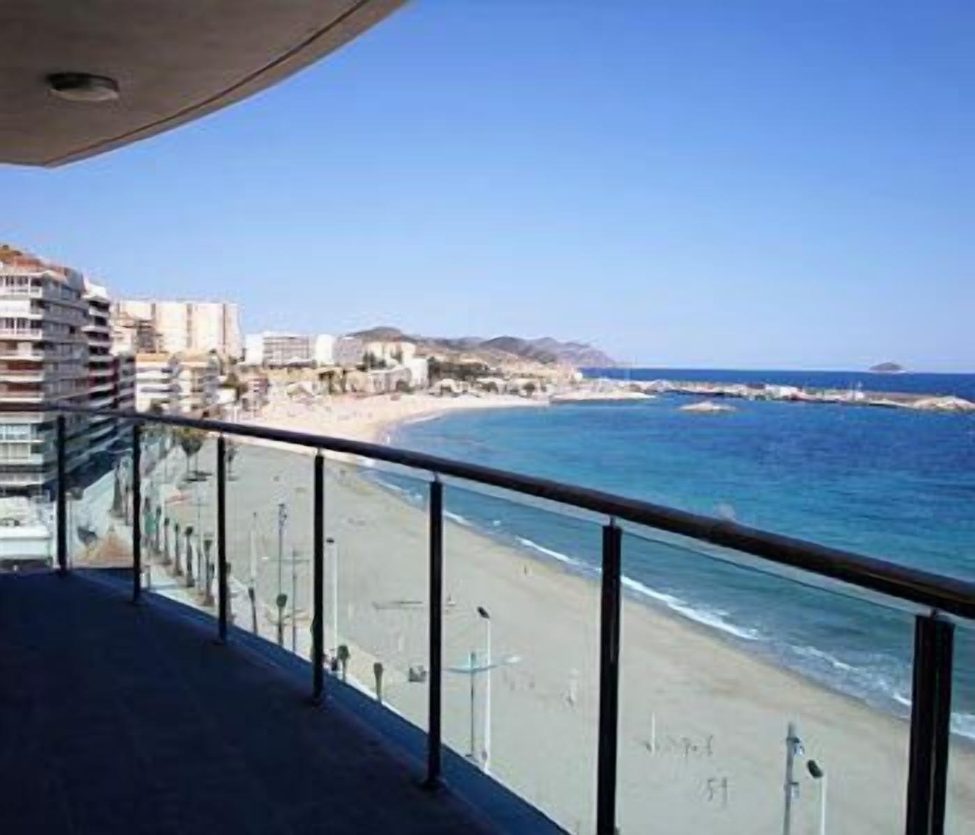 Hotel Allon Mediterrania Villajoyosa Exteriör bild