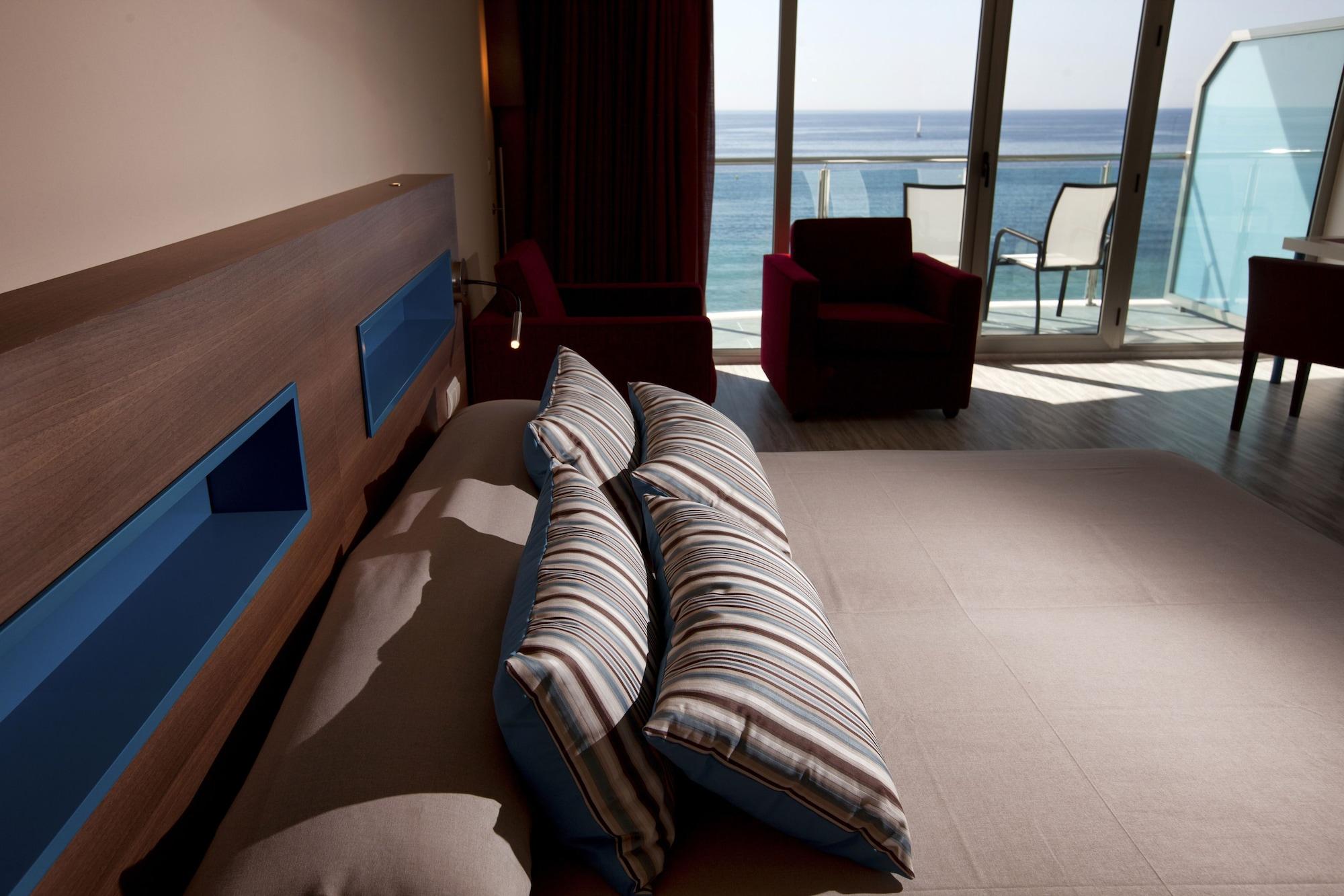 Hotel Allon Mediterrania Villajoyosa Exteriör bild