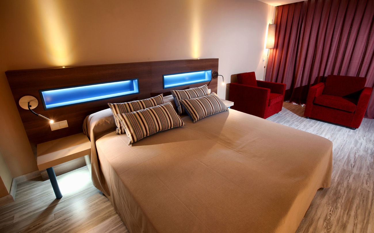 Hotel Allon Mediterrania Villajoyosa Exteriör bild