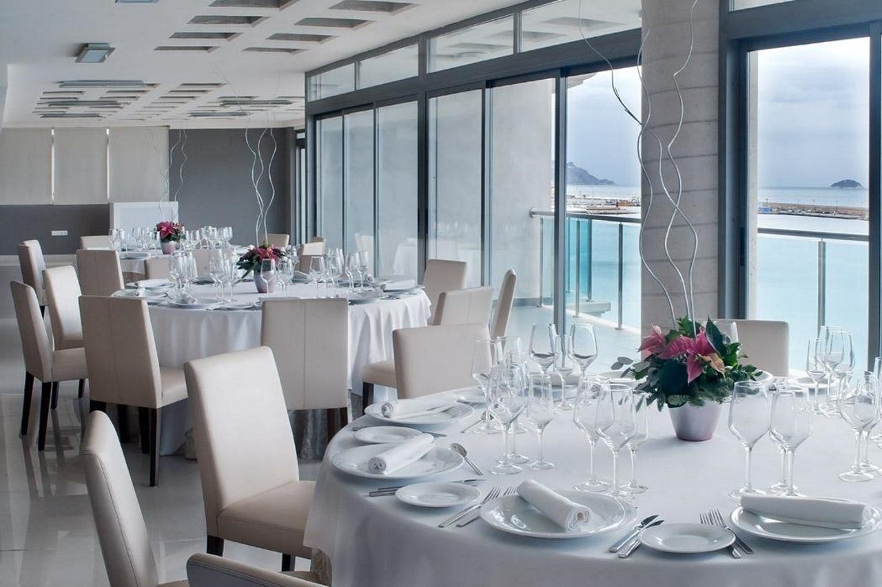 Hotel Allon Mediterrania Villajoyosa Exteriör bild